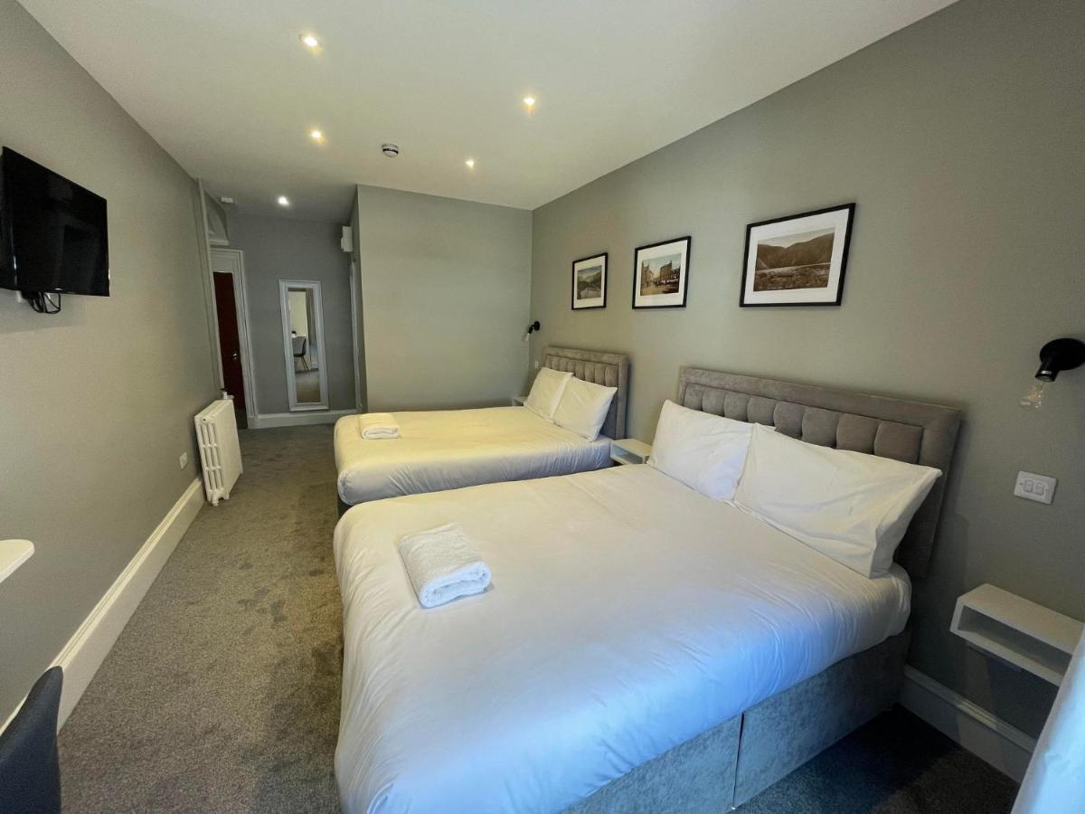Airlie Arms Hotel Kirriemuir Luaran gambar